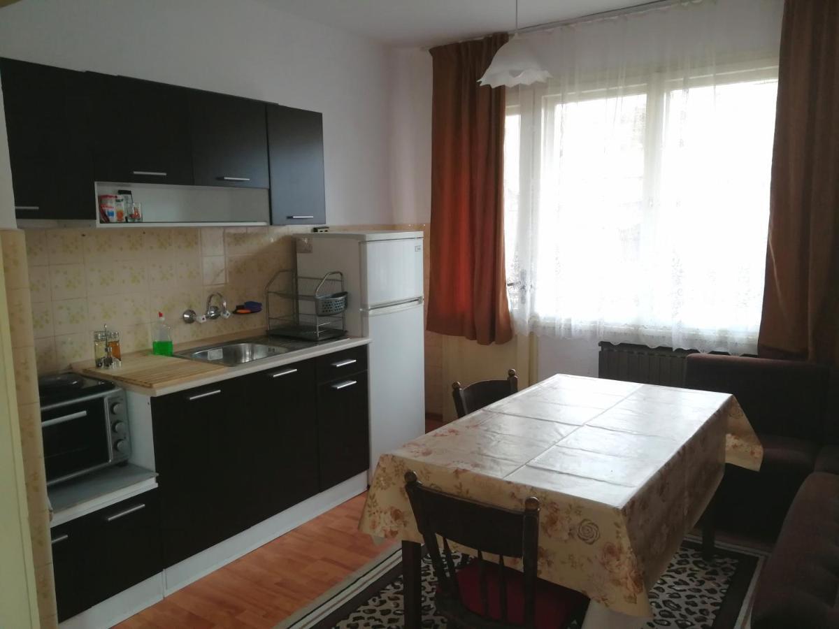 Guest Rooms Metaksinovi チェペラレ エクステリア 写真