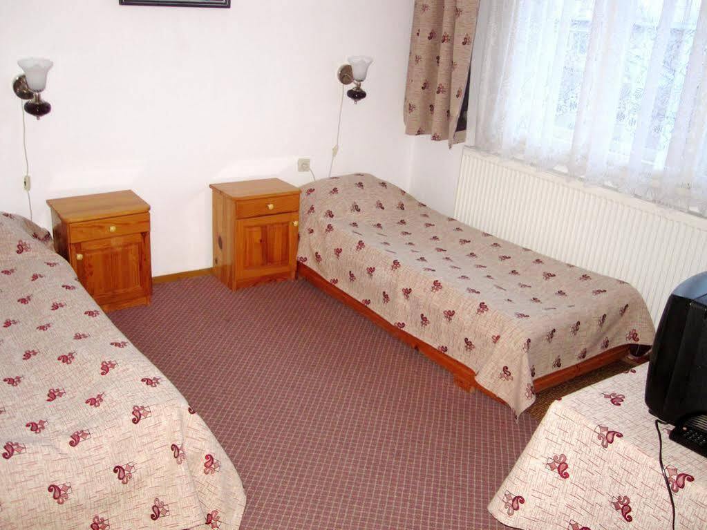 Guest Rooms Metaksinovi チェペラレ エクステリア 写真