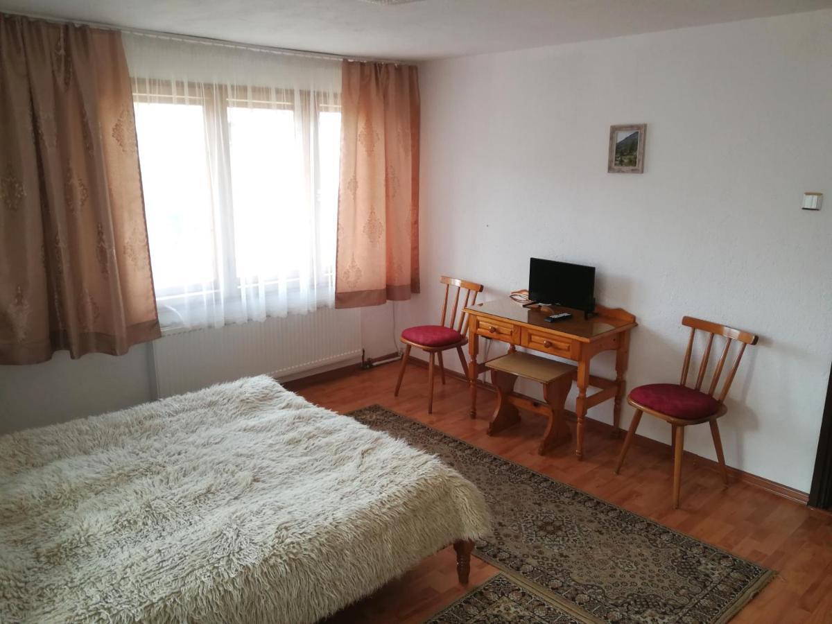 Guest Rooms Metaksinovi チェペラレ エクステリア 写真