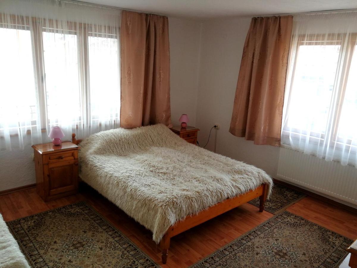 Guest Rooms Metaksinovi チェペラレ エクステリア 写真