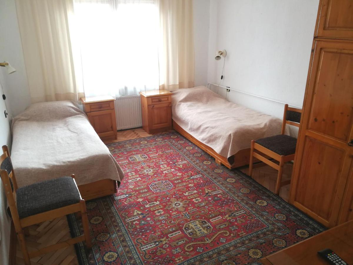 Guest Rooms Metaksinovi チェペラレ エクステリア 写真